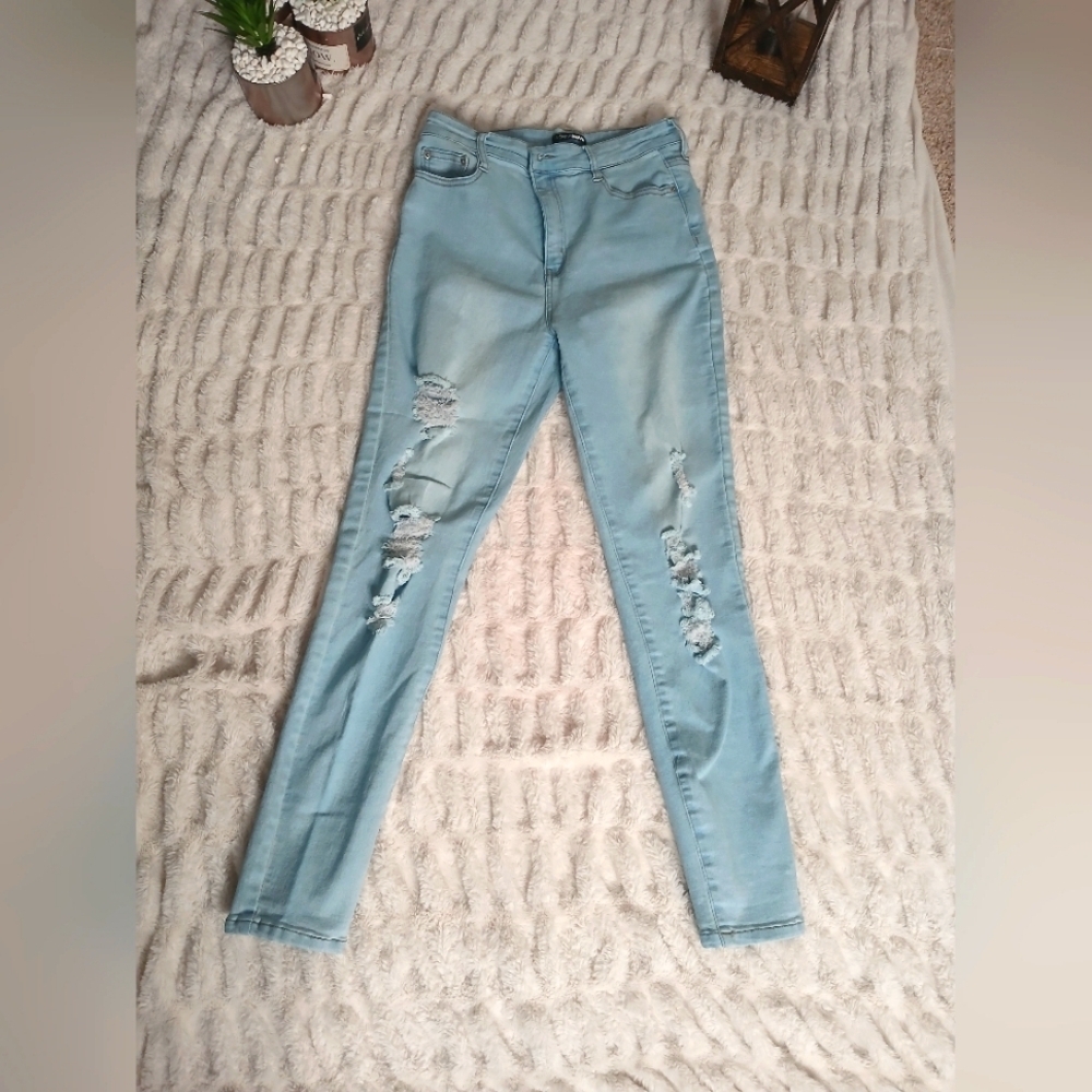 Fashion Nova Blue Skinny Jeans